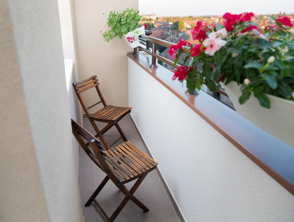 Apartment Koral ルマ エクステリア 写真