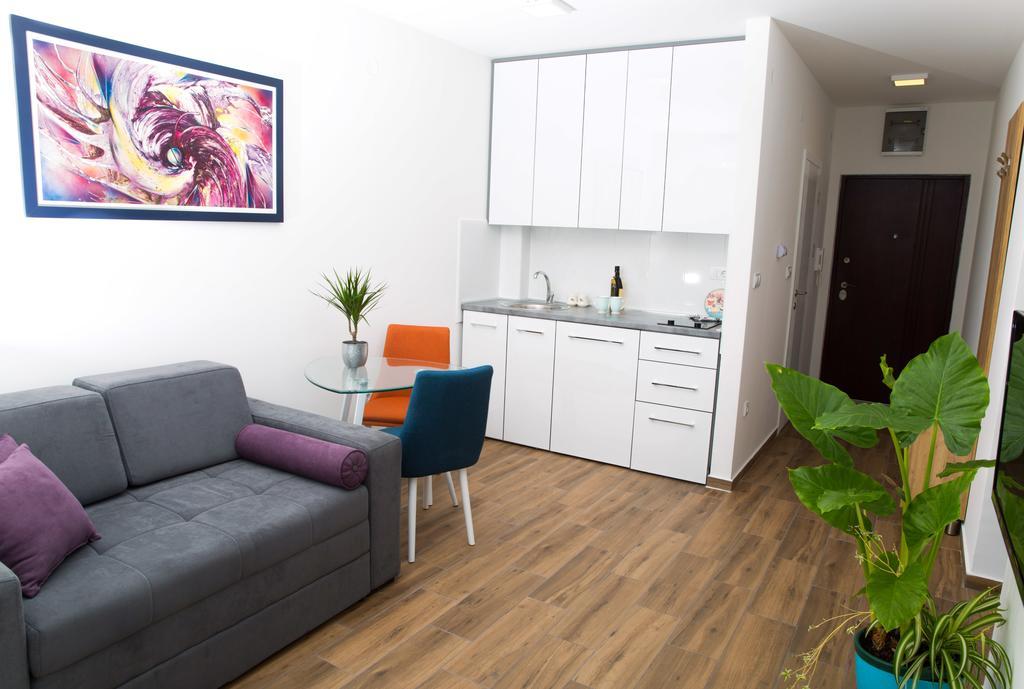 Apartment Koral ルマ エクステリア 写真